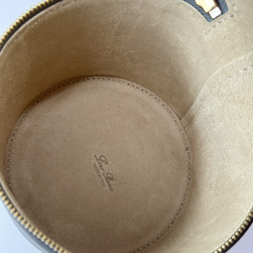 Loro Piana Extra Case Textured Calfskin 12 x16 x12cm