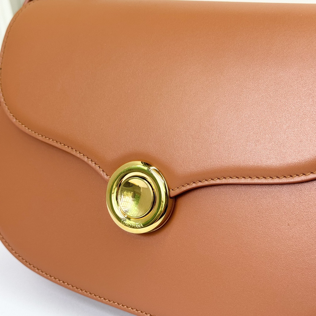 Loro Piana Small Ghiera Bag 23x16x8 cm