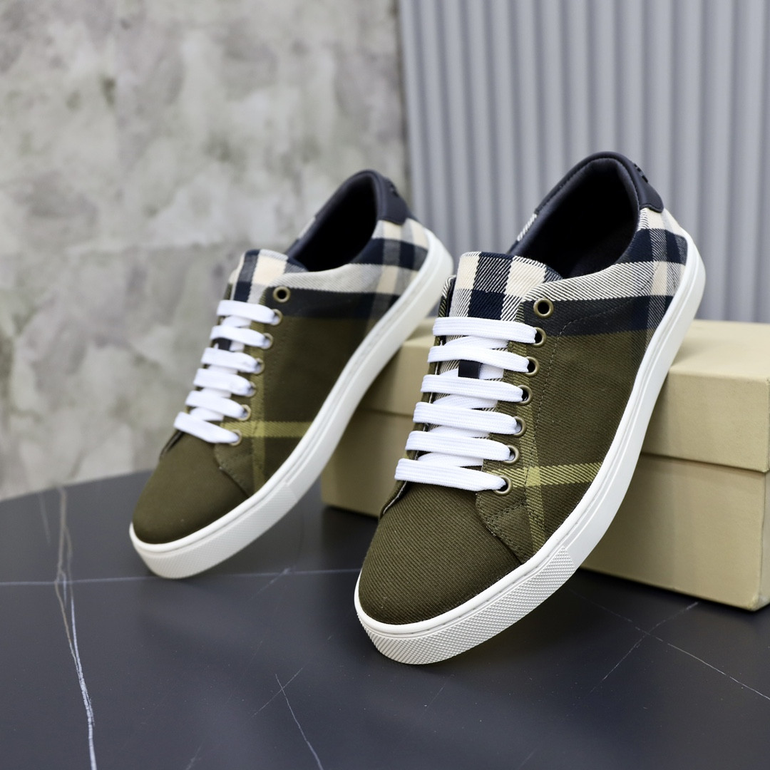 UA Burberry Sneakers