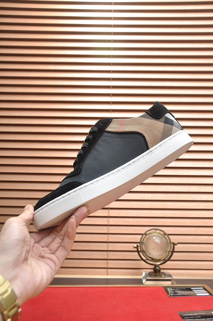 UA Burberry Sneakers