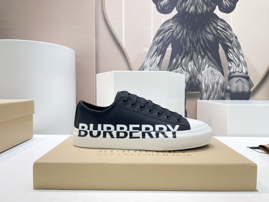 UA Burberry Sneakers