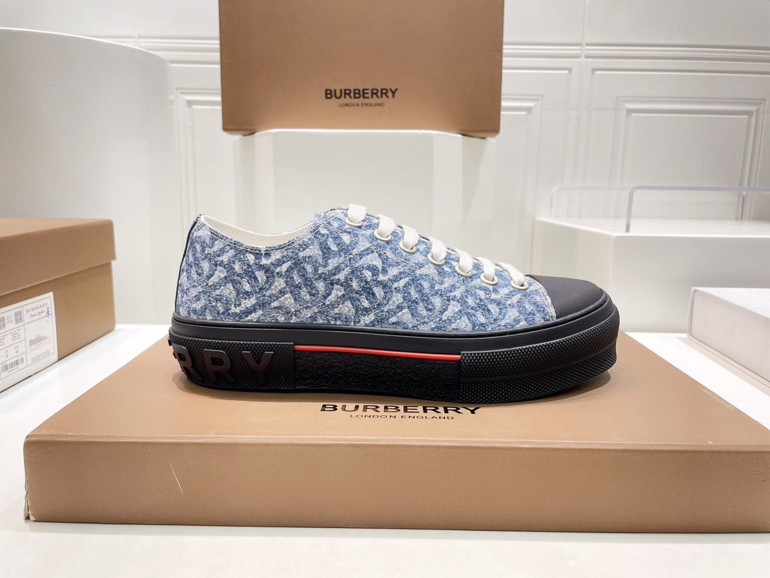 UA Burberry Sneakers
