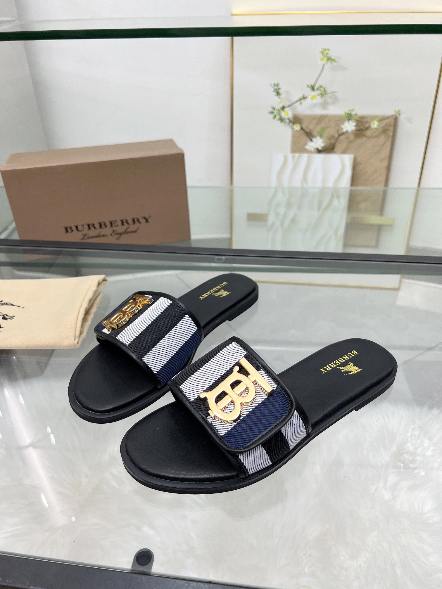 UA Burberry Slides