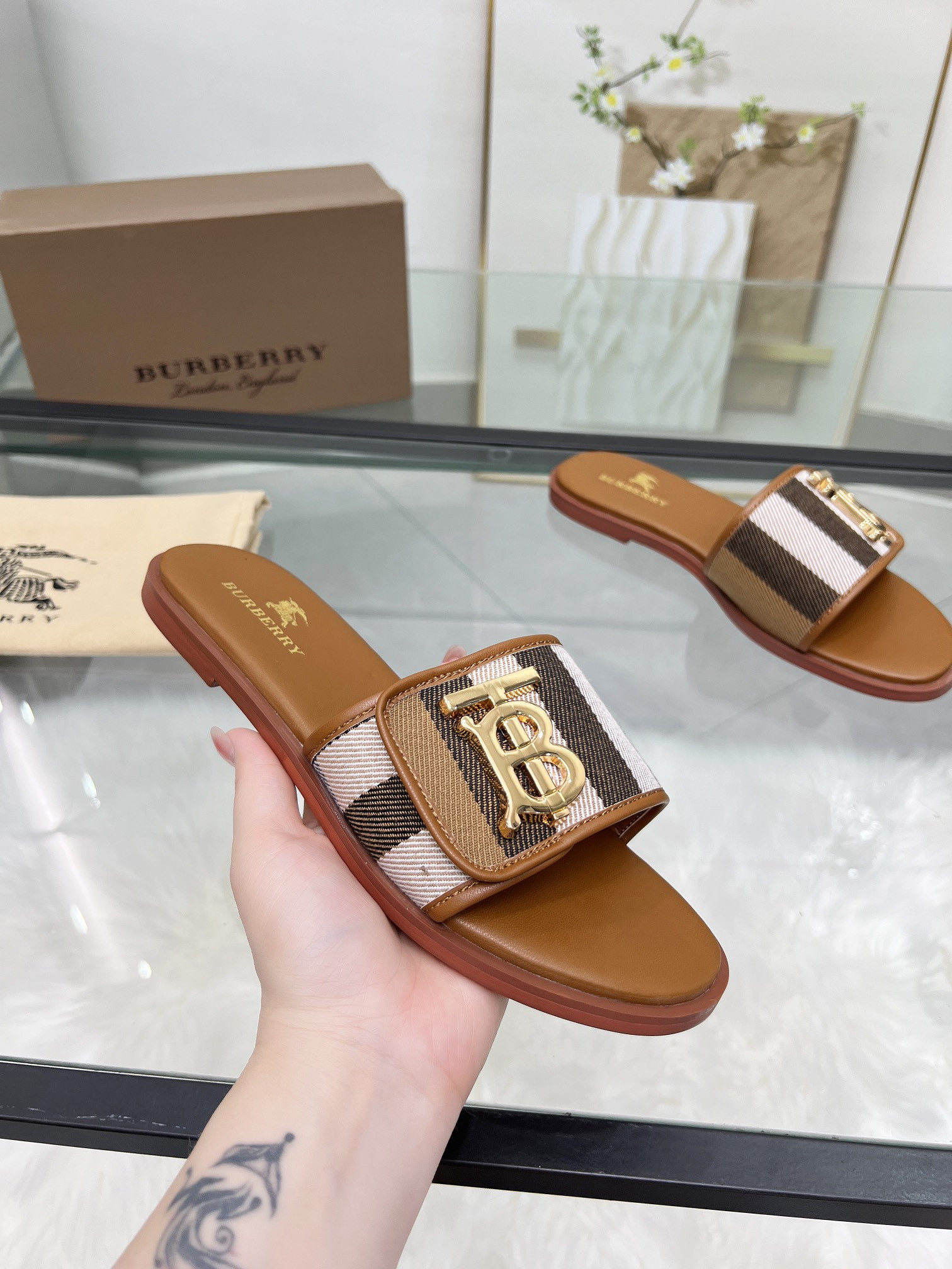 UA Burberry Slides