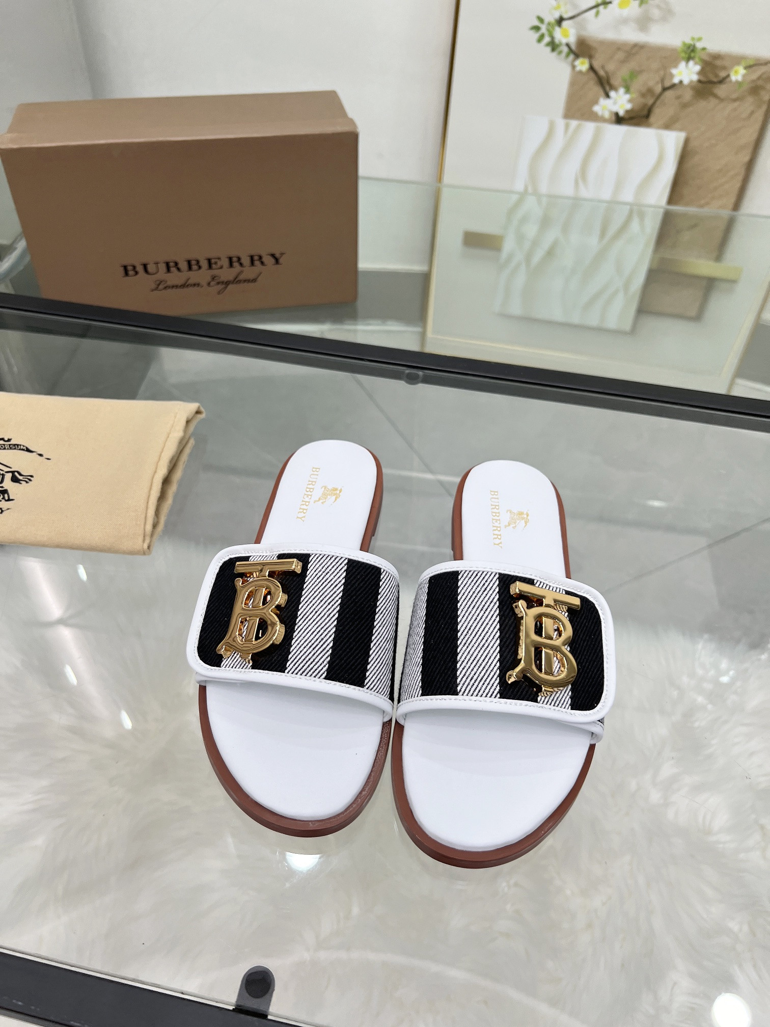 UA Burberry Slides