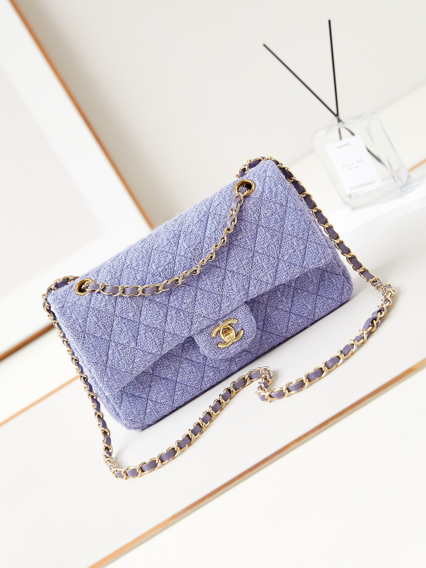 Chanel Classic Flap Bag 15.5×25.5×6.5cm