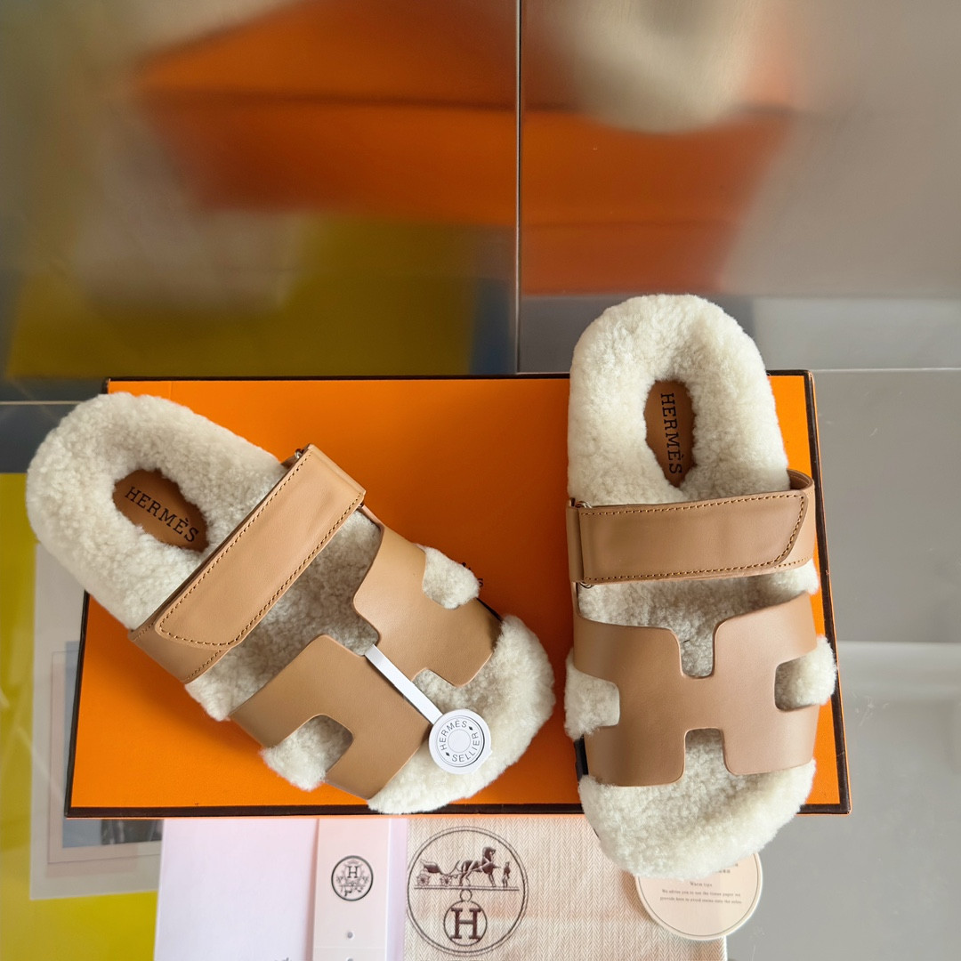 UA Hermès Chypre sandal