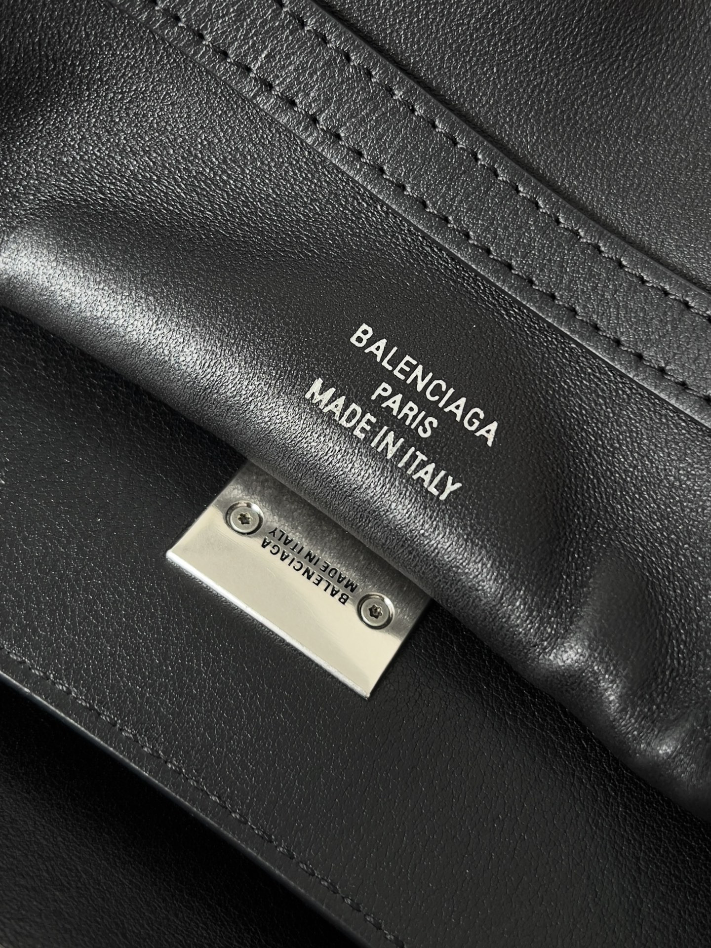 Balenciaga Rodeo Medium 35x23.3x10.9cm