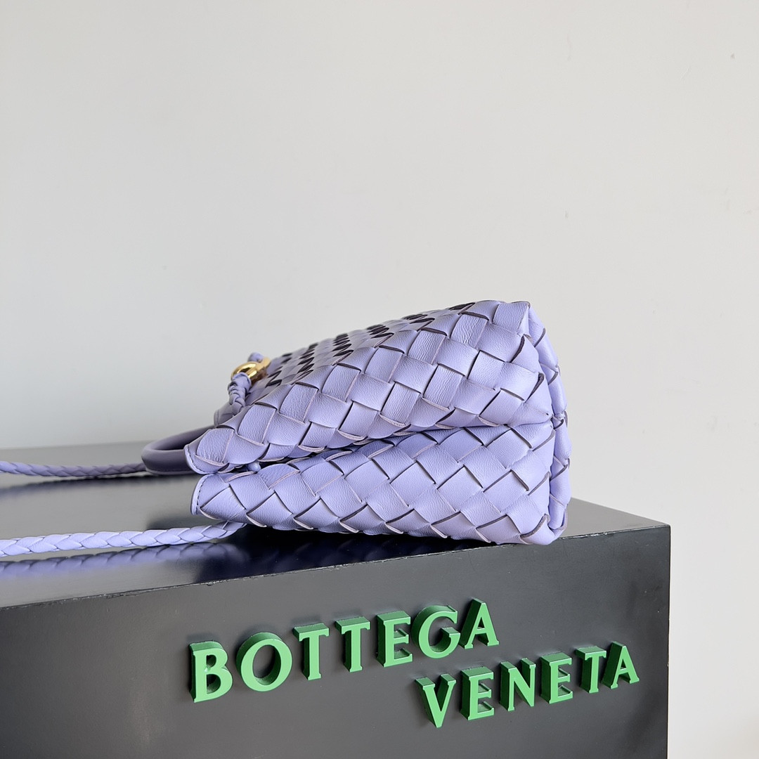 Bottega Veneta East-West Andiamo 29x10x18CM