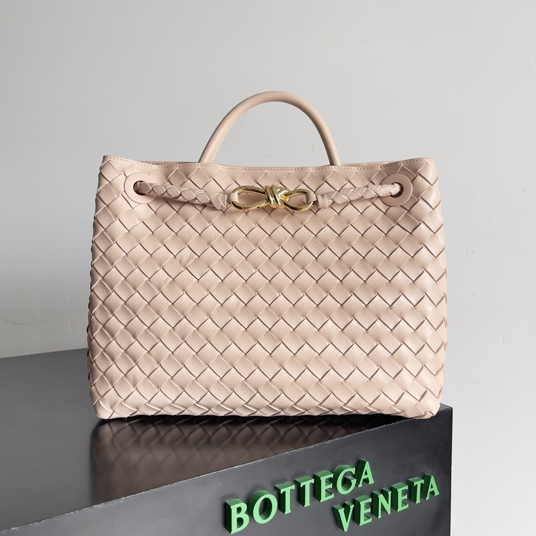 Bottega Veneta Medium Andiamo 32x25x11CM
