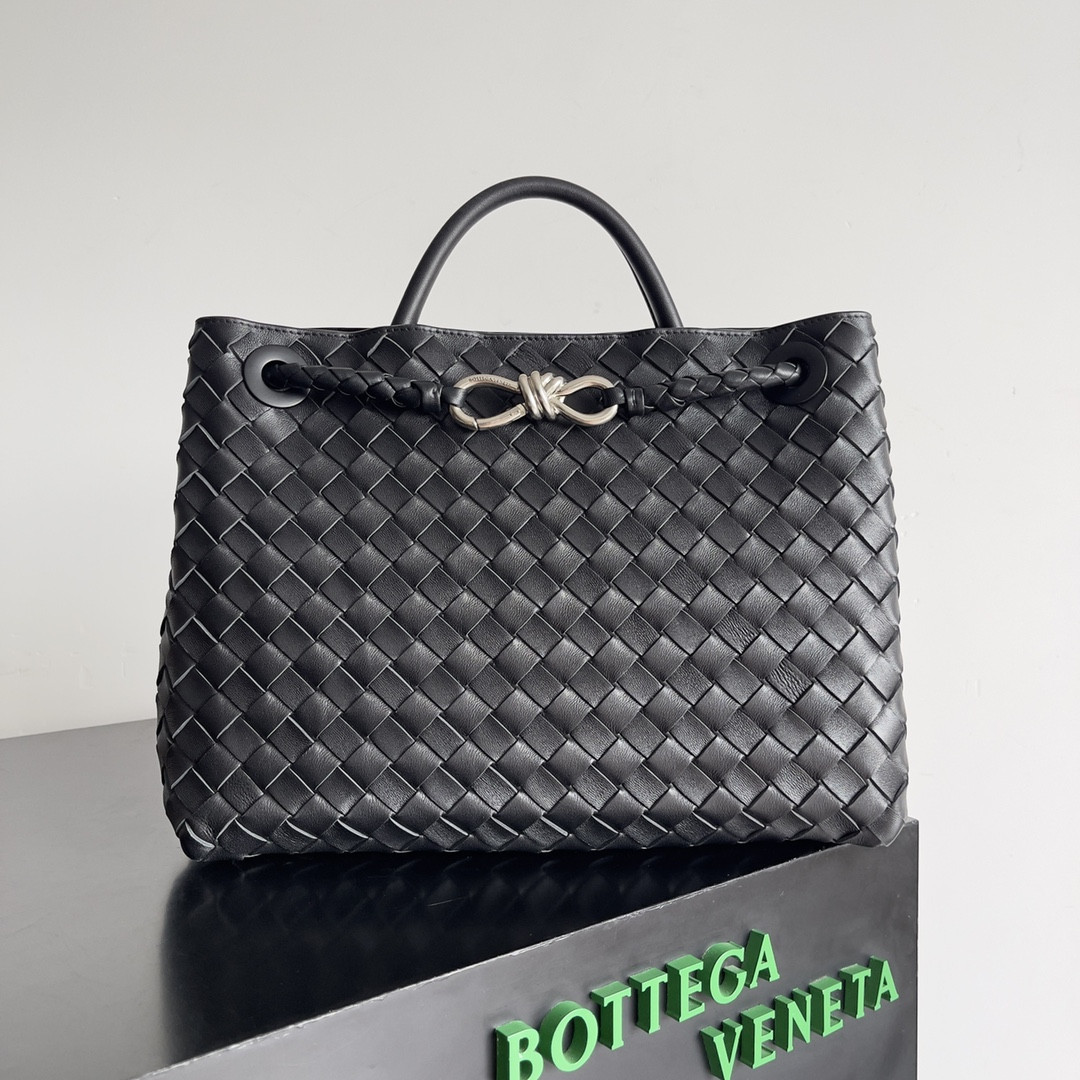 Bottega Veneta Medium Andiamo 32x25x11CM