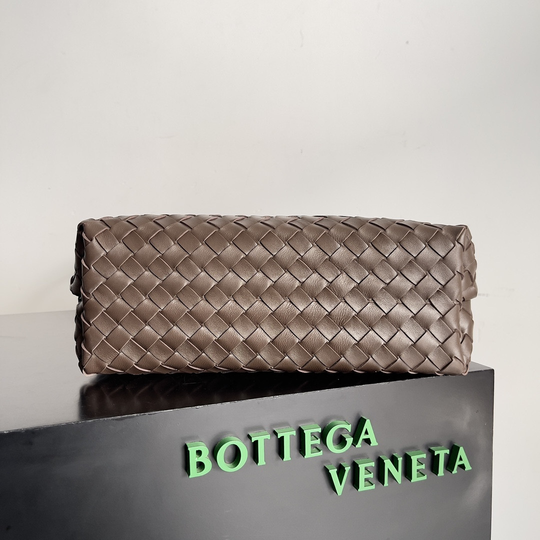 Bottega Veneta Medium Andiamo 32x25x11CM