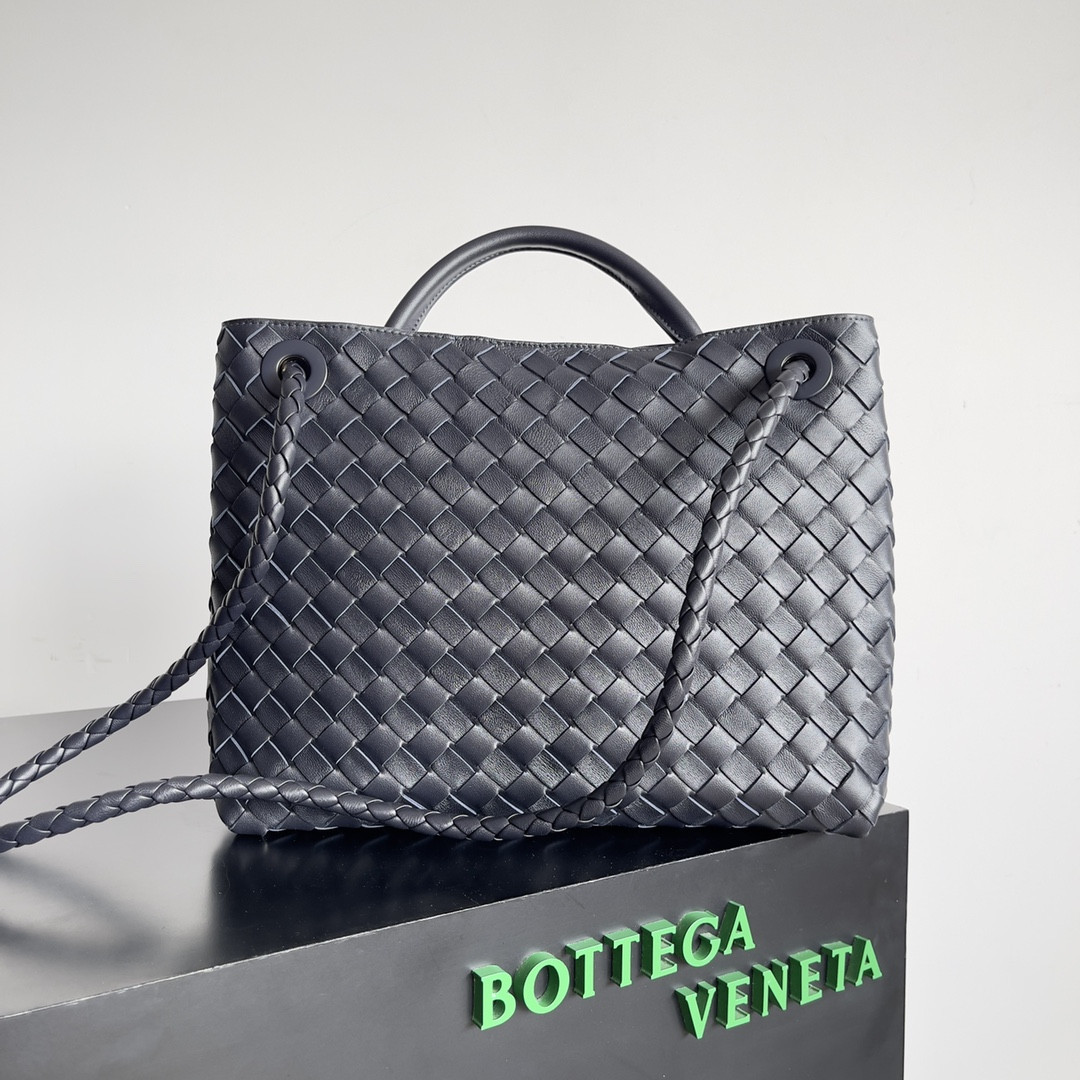 Bottega Veneta Medium Andiamo 32x25x11CM