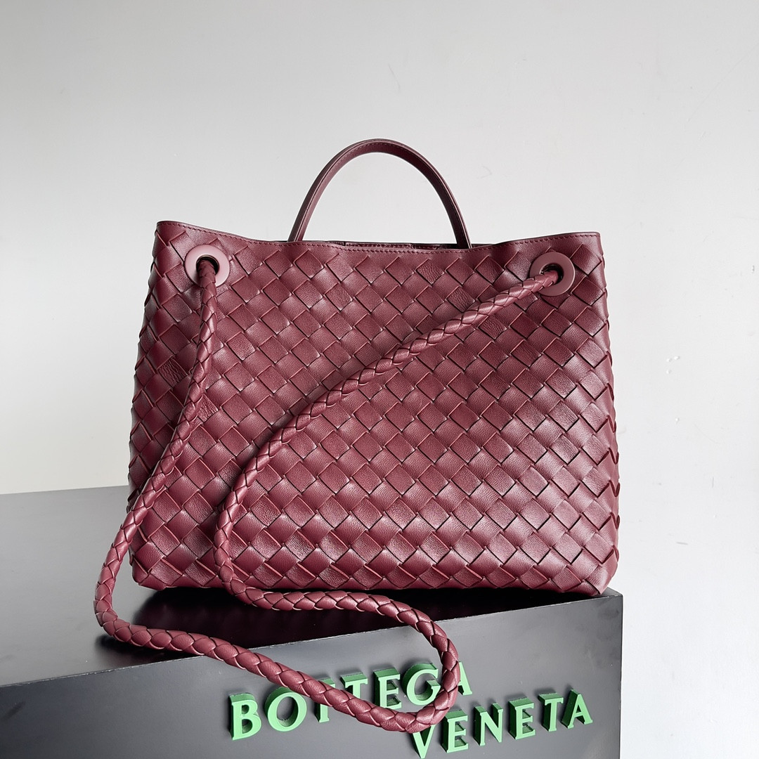 Bottega Veneta Medium Andiamo 32x25x11CM