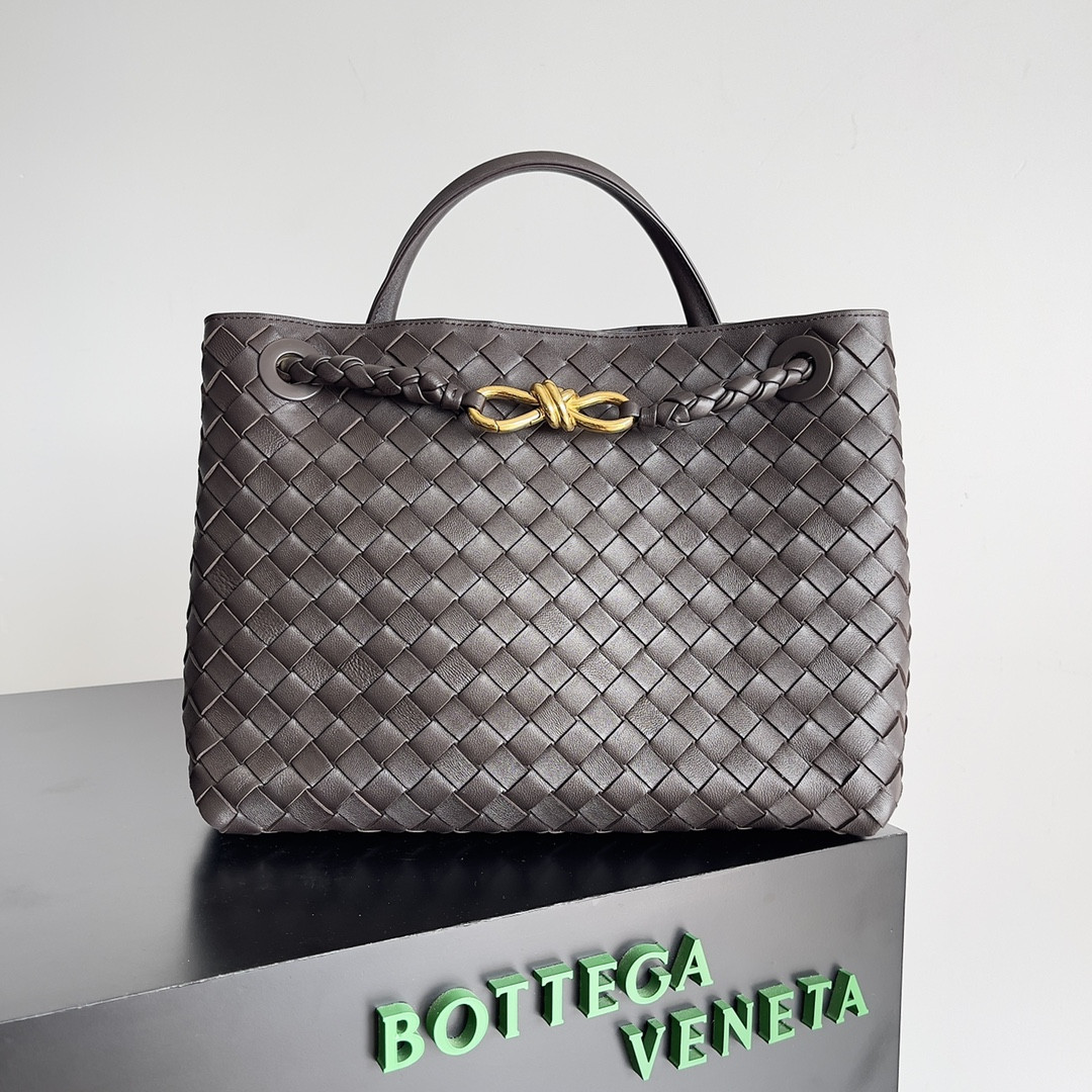 Bottega Veneta Medium Andiamo 32x25x11CM
