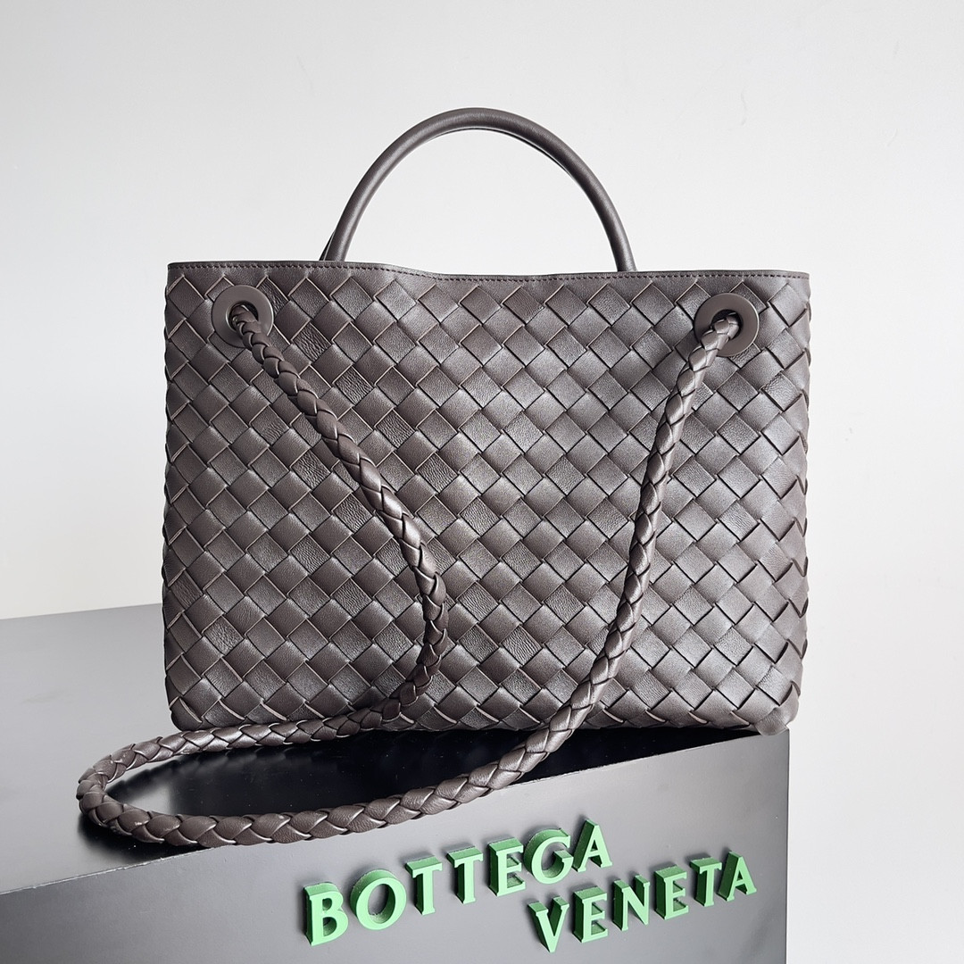 Bottega Veneta Medium Andiamo 32x25x11CM