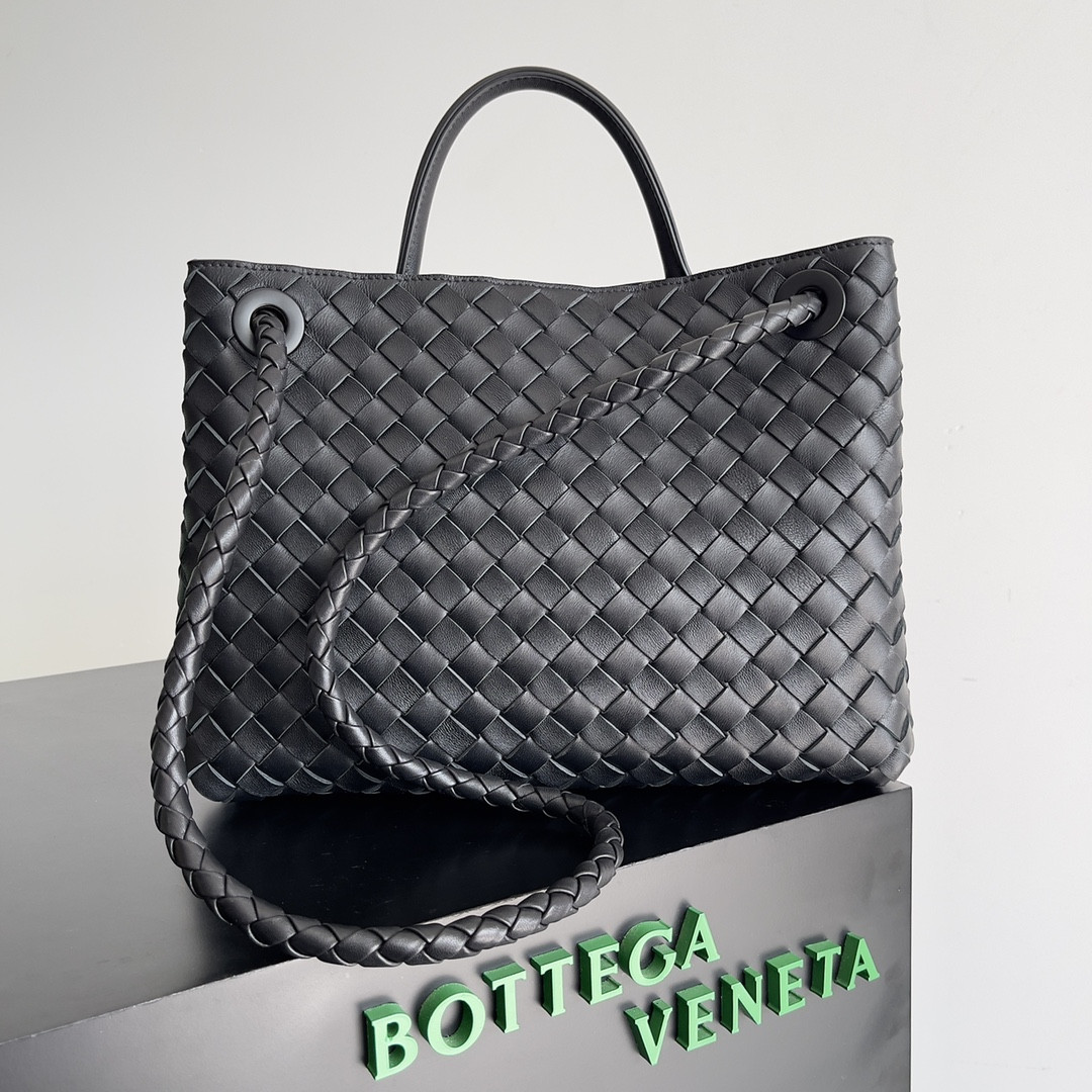 Bottega Veneta Medium Andiamo 32x25x11CM