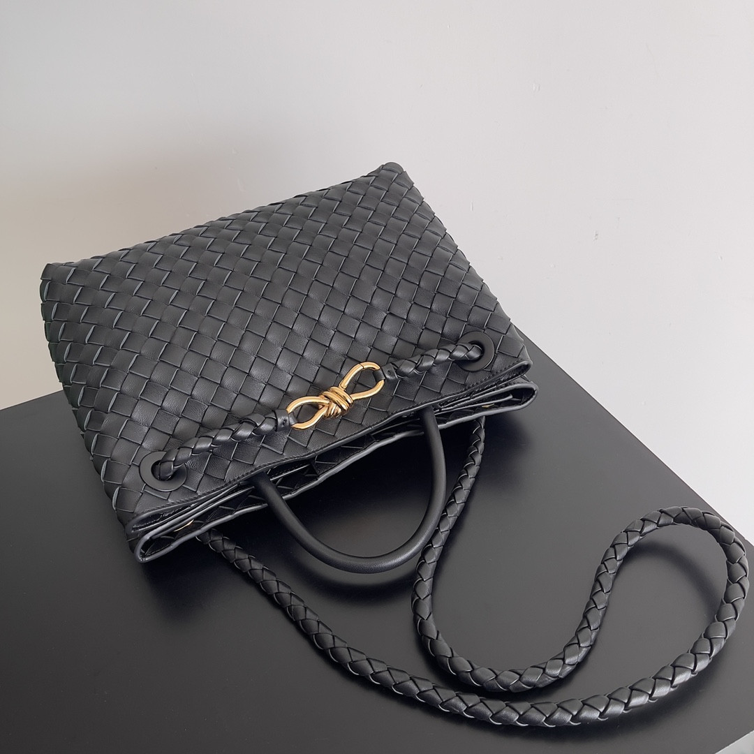 Bottega Veneta Medium Andiamo 32x25x11CM