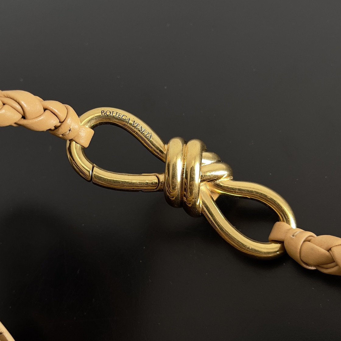 Bottega Veneta Small Andiamo 25x22x10.5cm