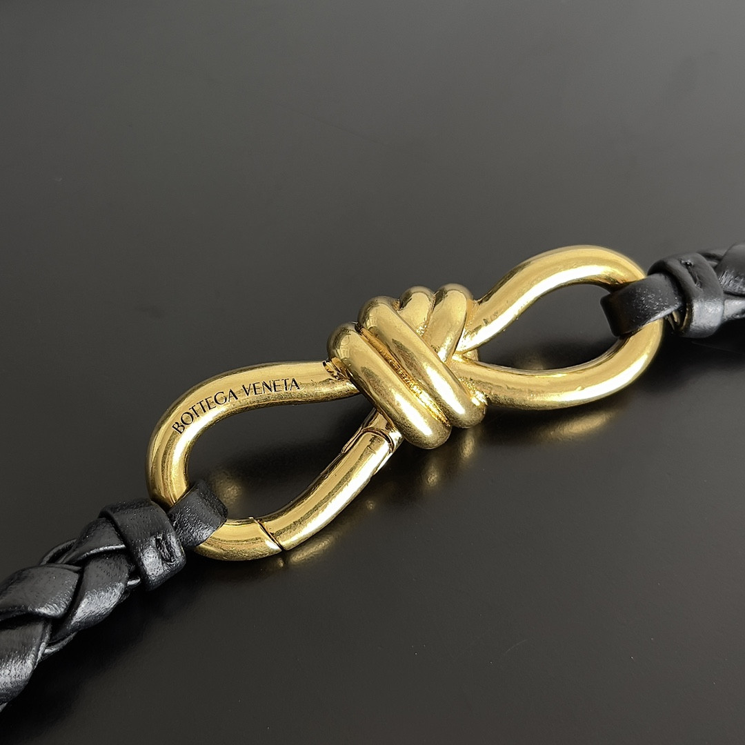 Bottega Veneta Small Andiamo 25x22x10.5cm