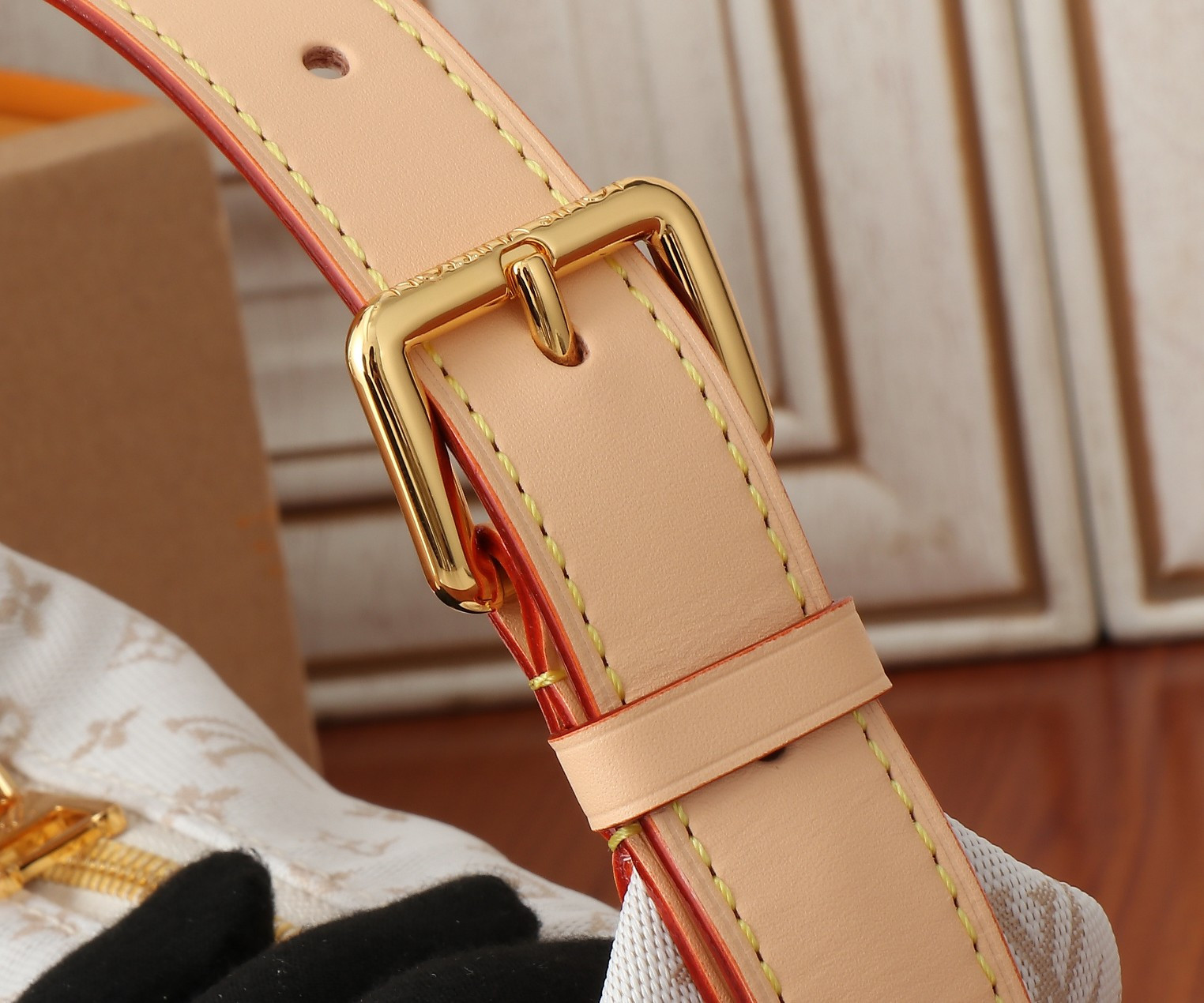 LV Hills Pochette M12433 18.5x11x6.5CM