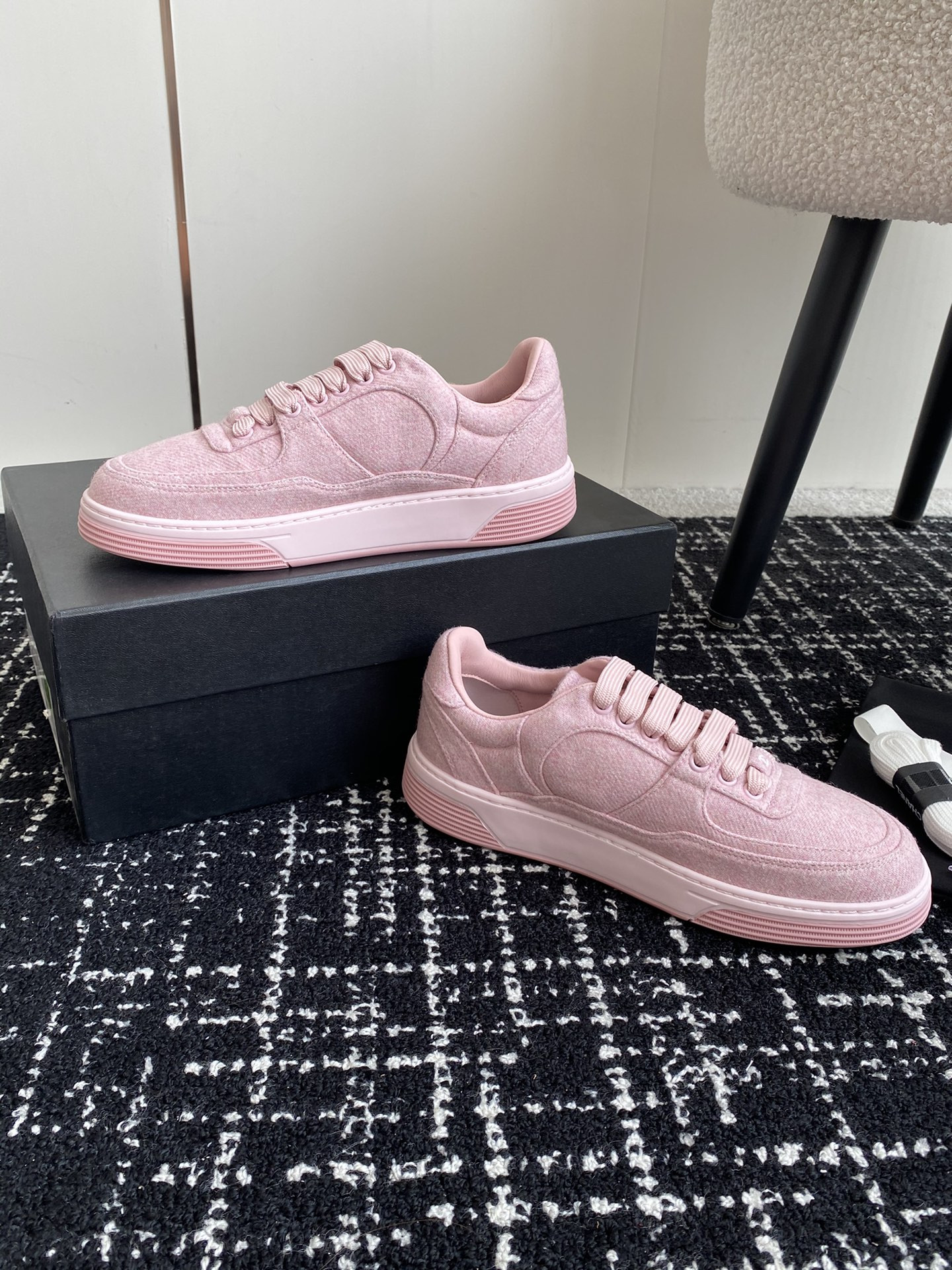 UA CHANEL SNEAKER