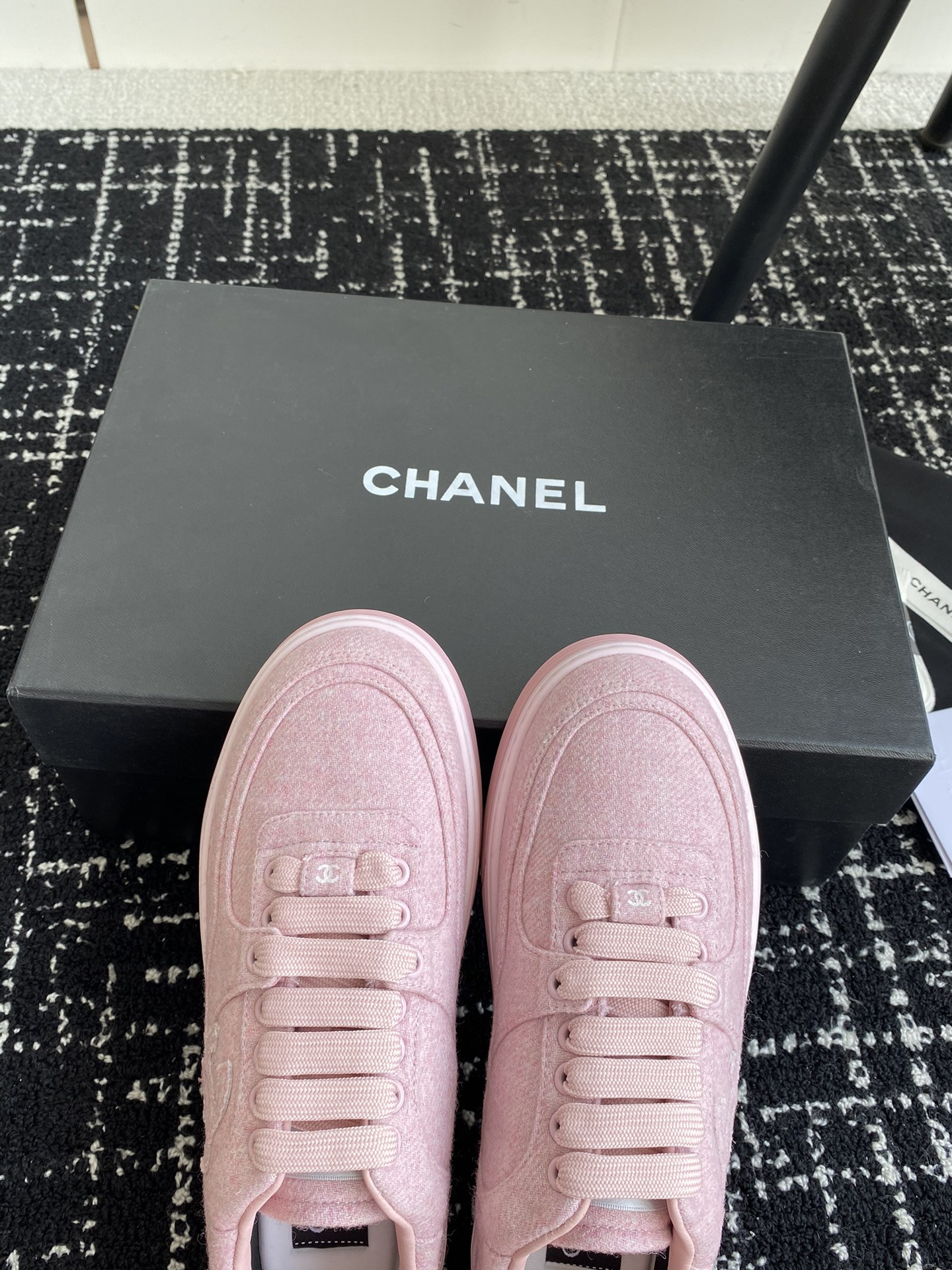 UA CHANEL SNEAKER