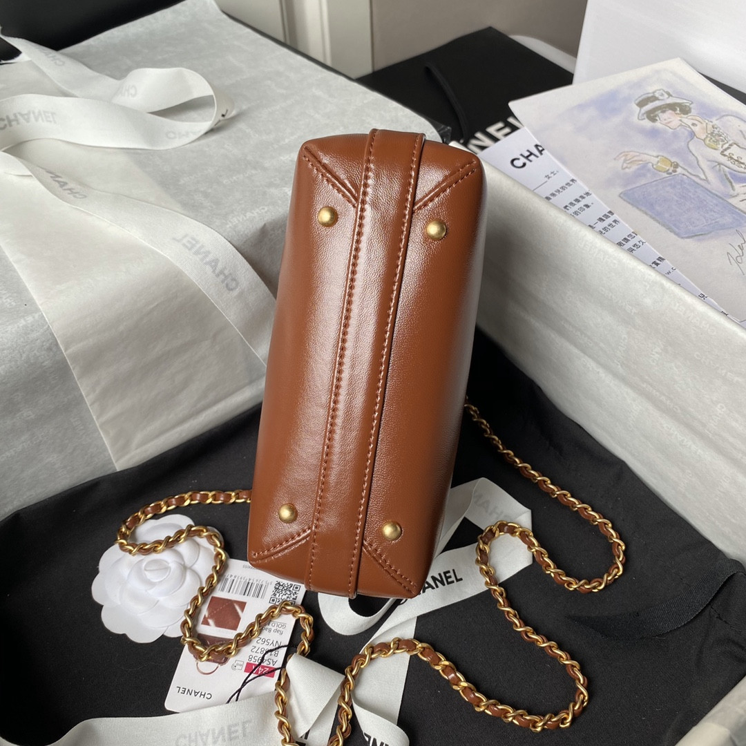 CHANEL MINI BAG WITH TOP HANDLE  Shiny Lambskin & Gold-Tone Metal Brown 12 × 18 × 7 cm