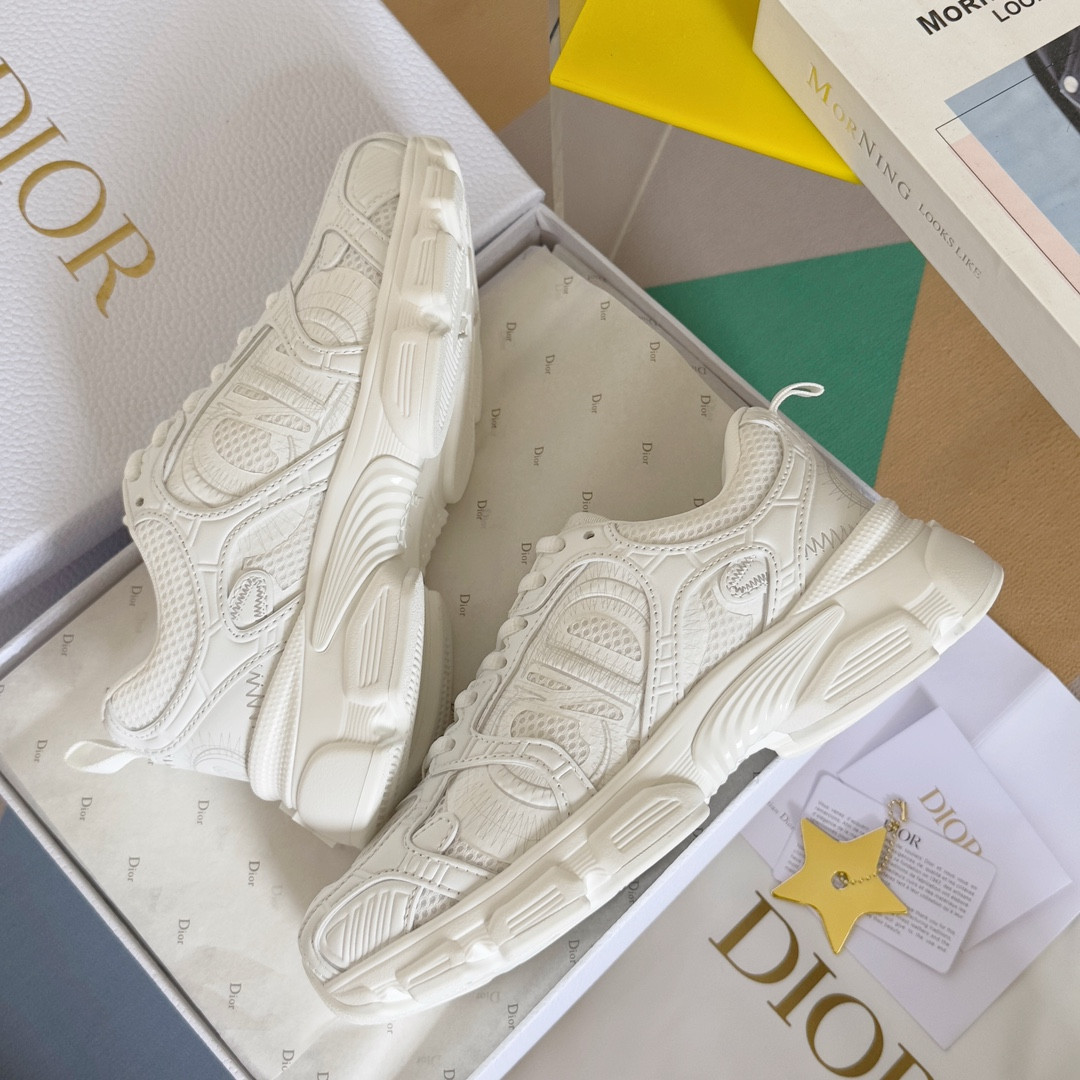 UA Dior Chrono Sneaker