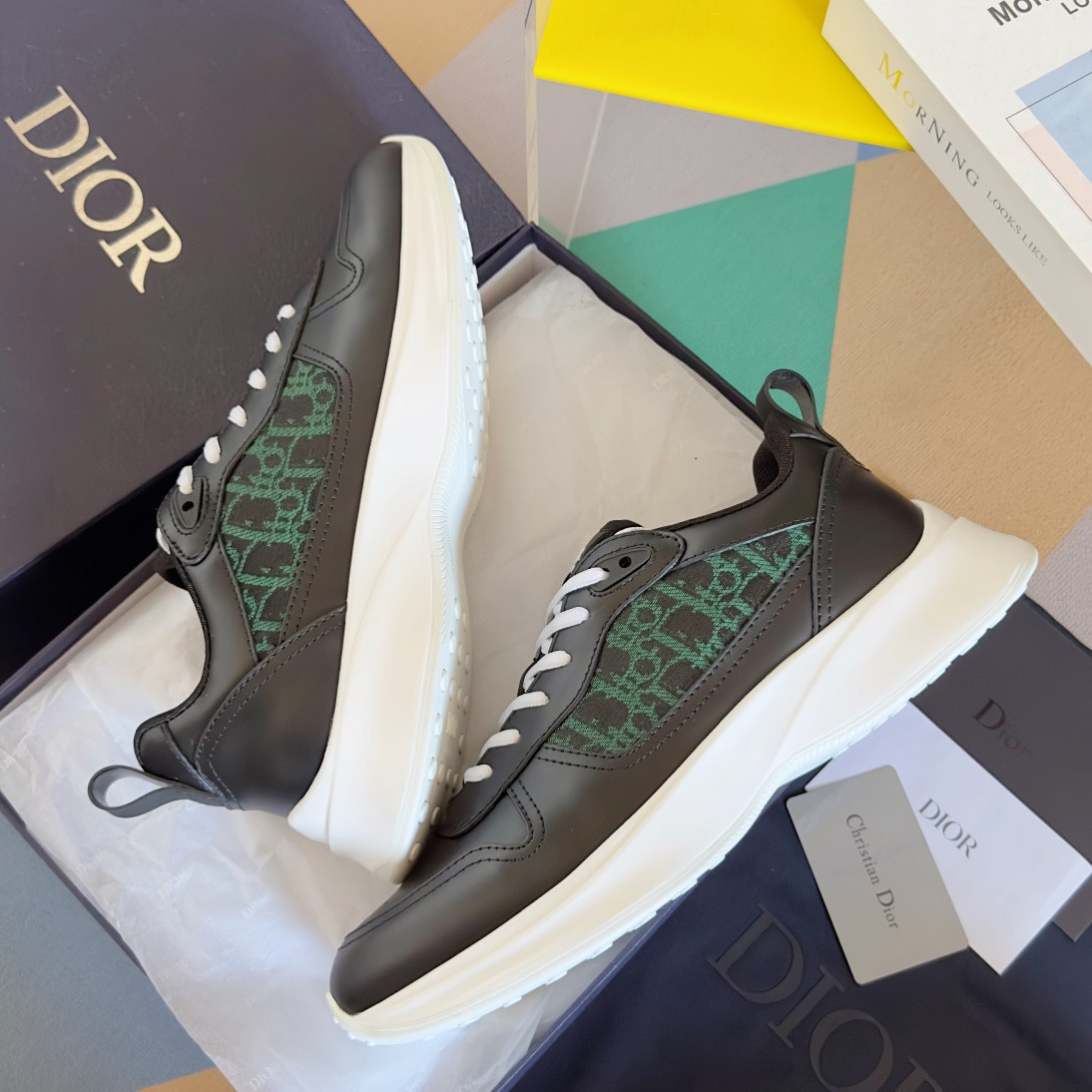 UA Dior B25 Runner Sneaker