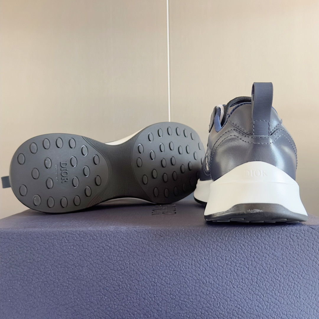 UA Dior B25 Runner Sneaker