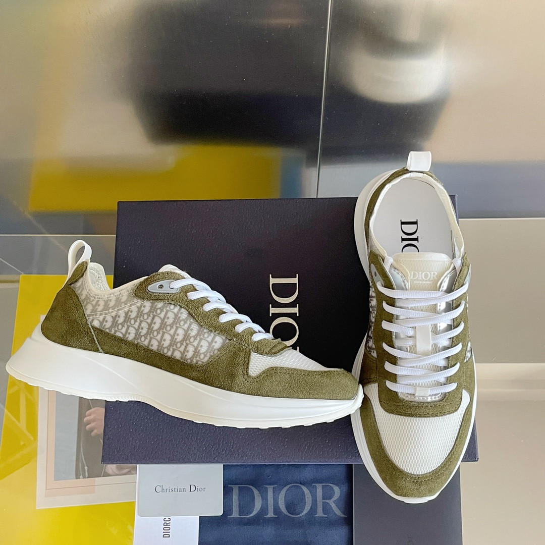 UA Dior B25 Runner Sneaker