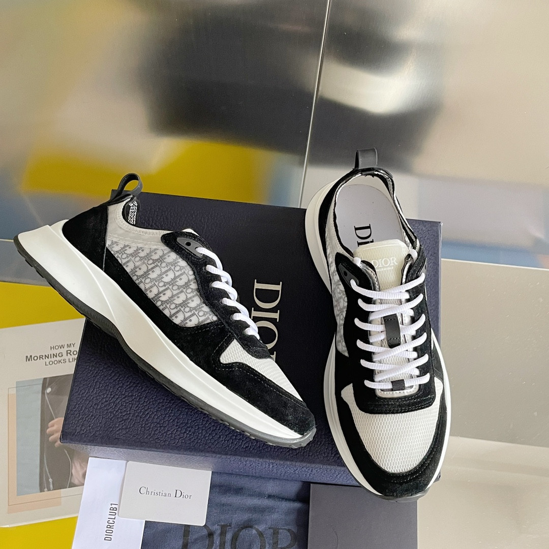 UA Dior B25 Runner Sneaker