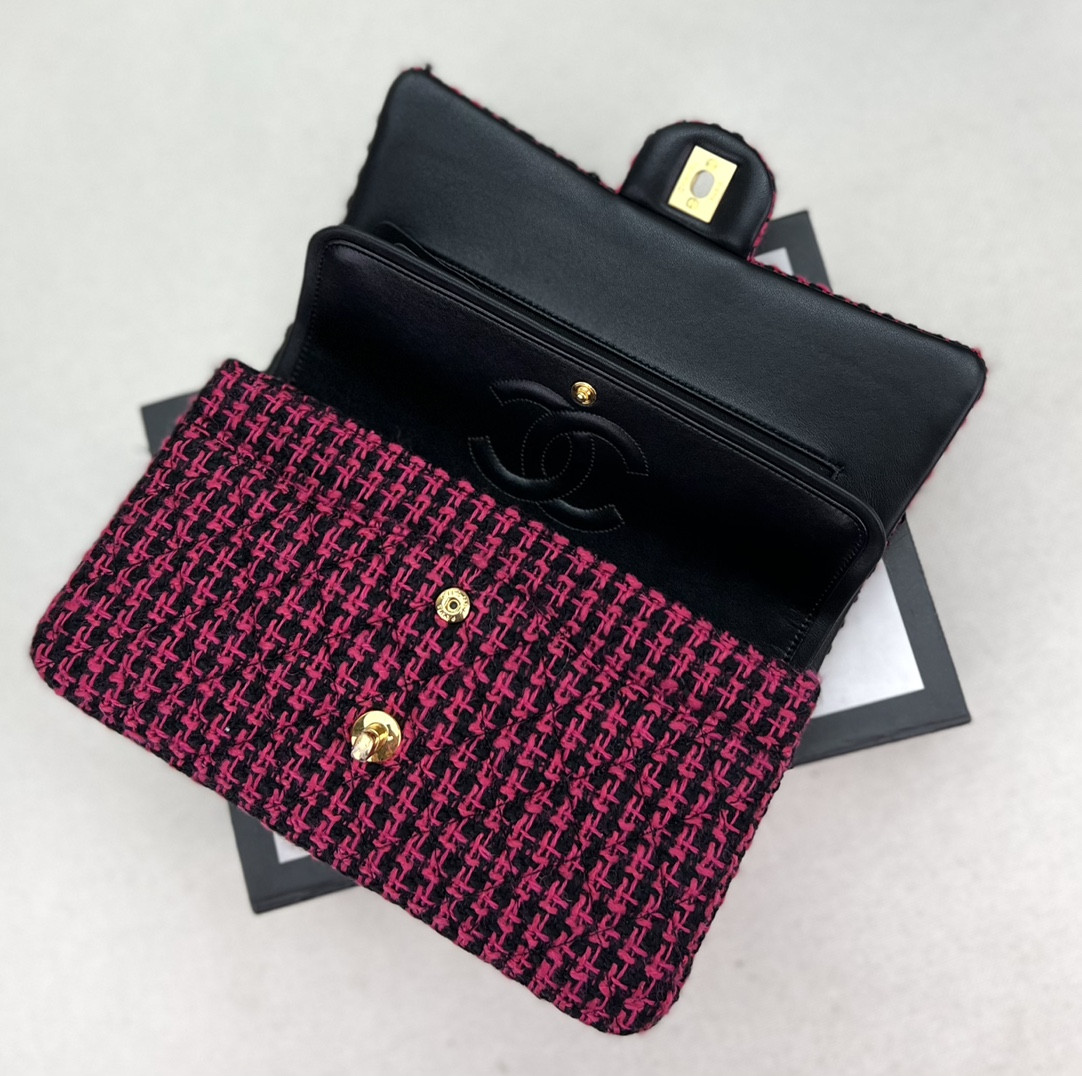 Chanel Classic Flap Bag 25cm