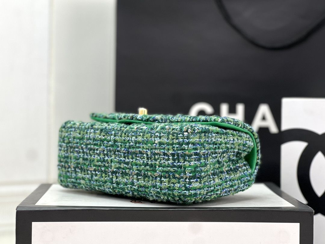 Chanel Classic Flap Bag 20cm