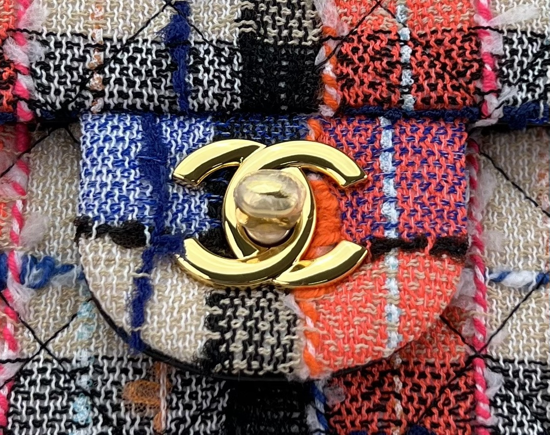 Chanel Classic Flap Bag 25cm