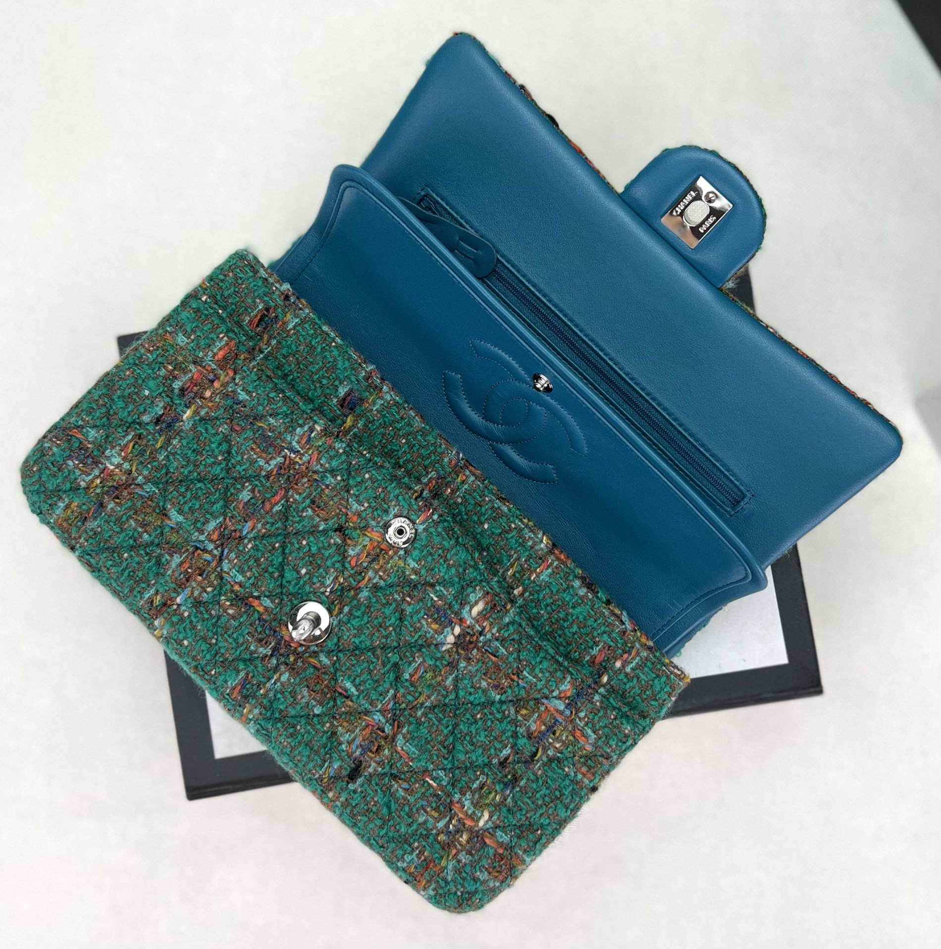 Chanel Classic Flap Bag 25cm