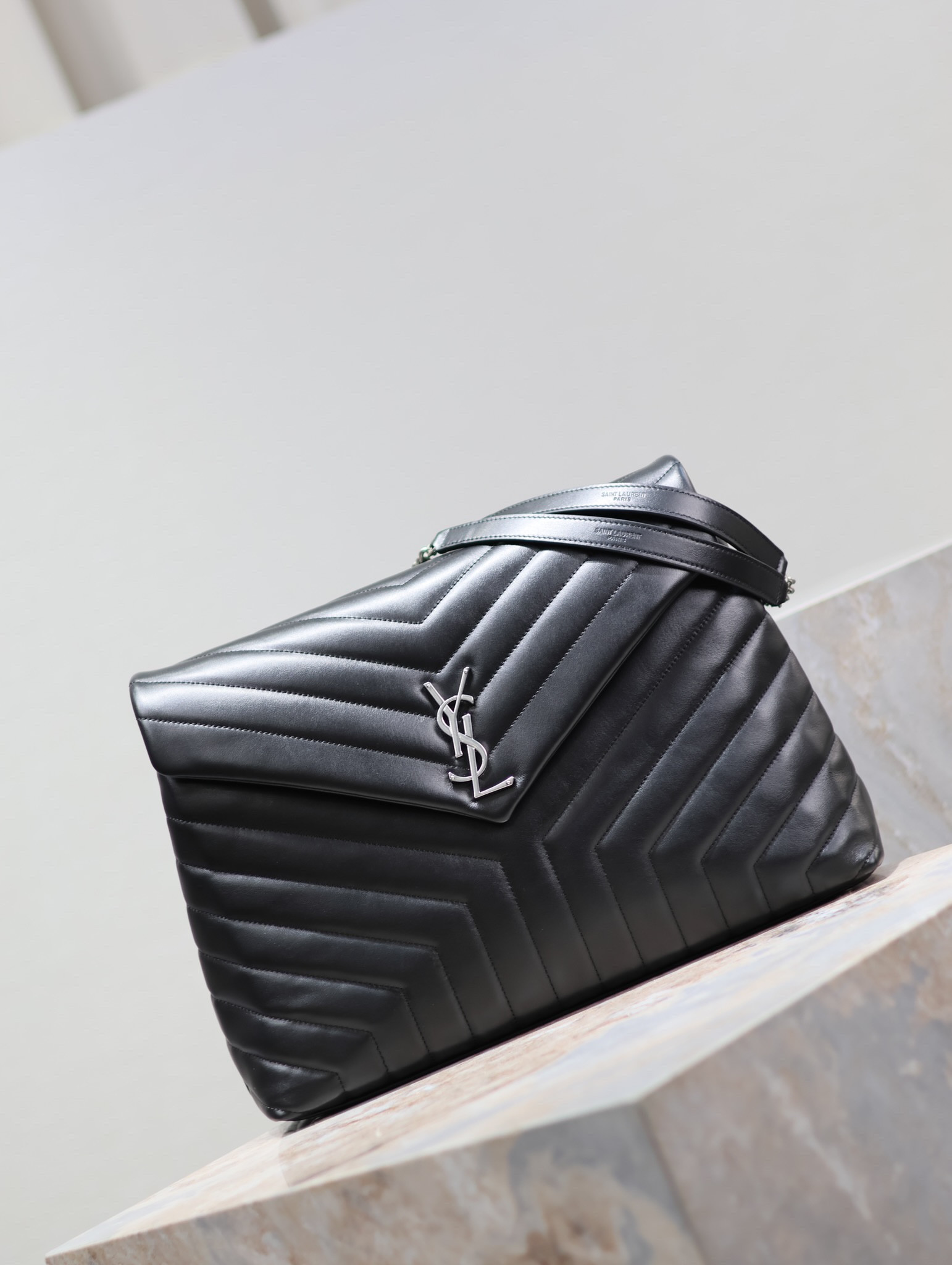 YSL LouLou 36×27×14cm