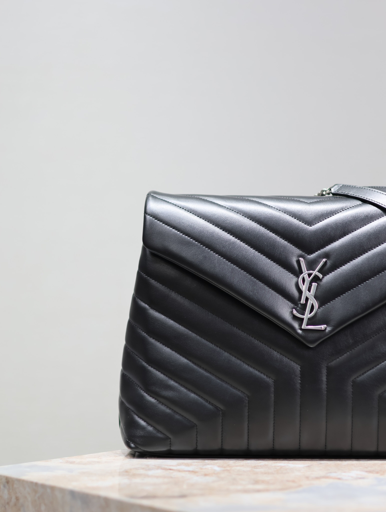 YSL LouLou 36×27×14cm