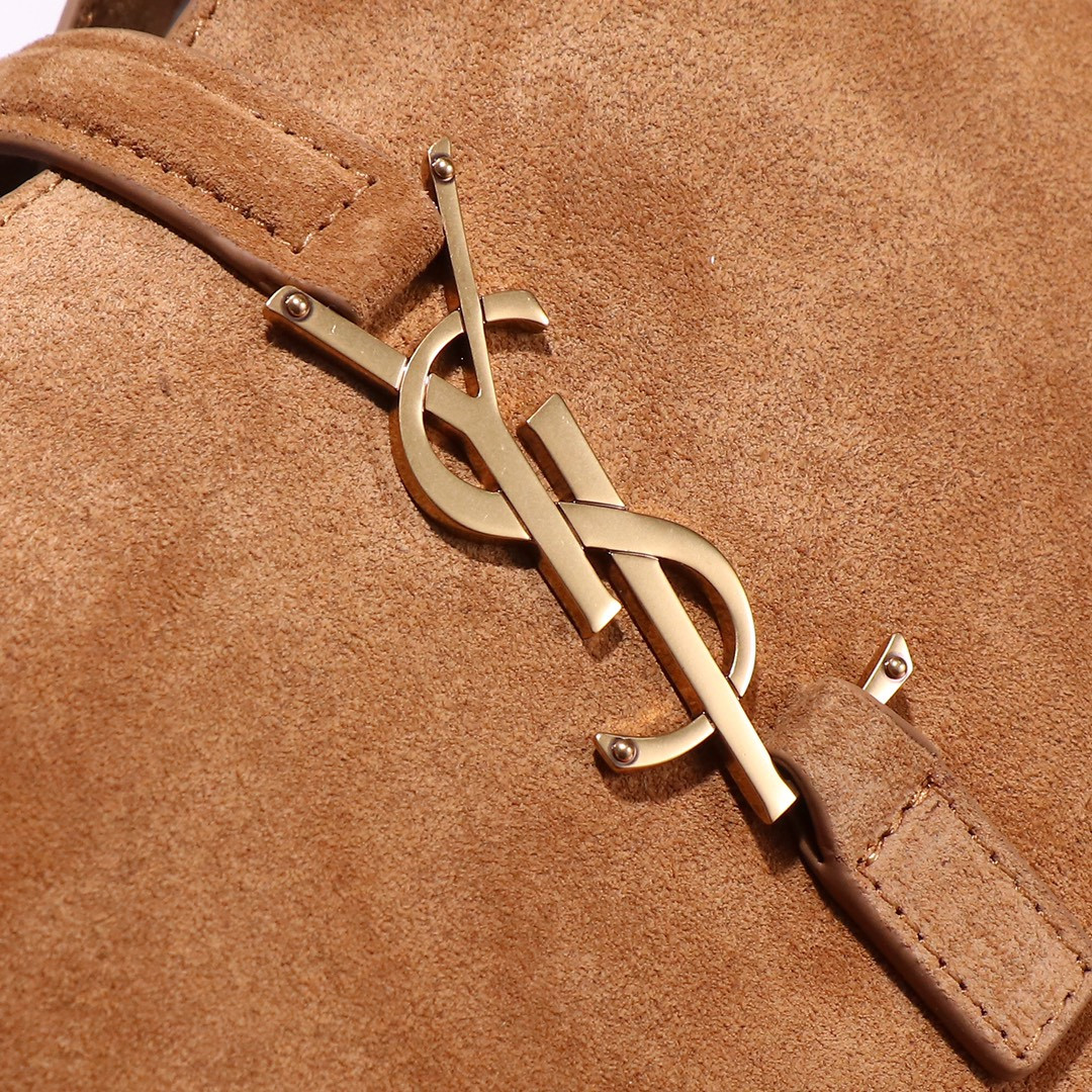 YSL LE 5 À 7 23x22x8cm