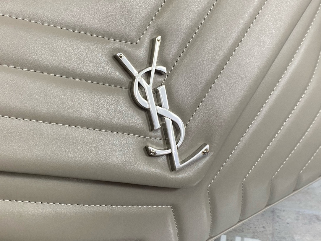 YSL LOULOU QUILTED LEATHER 32x22x9cm