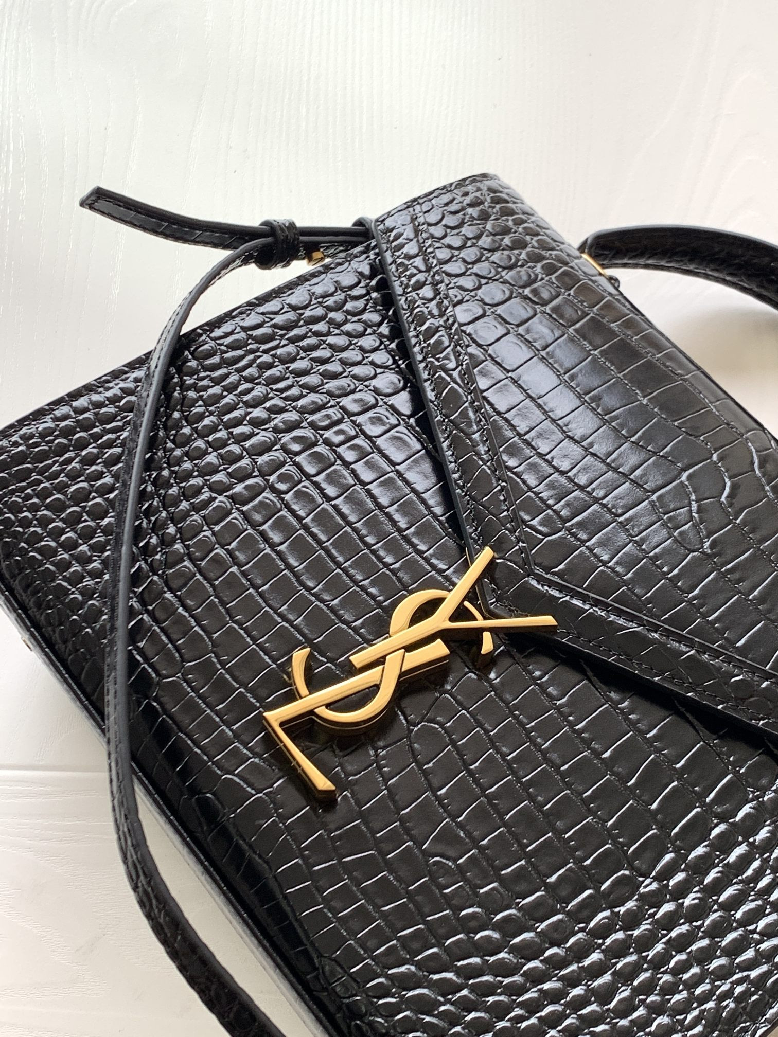 YSL CASSANDRA 24.5x20x11.5cm
