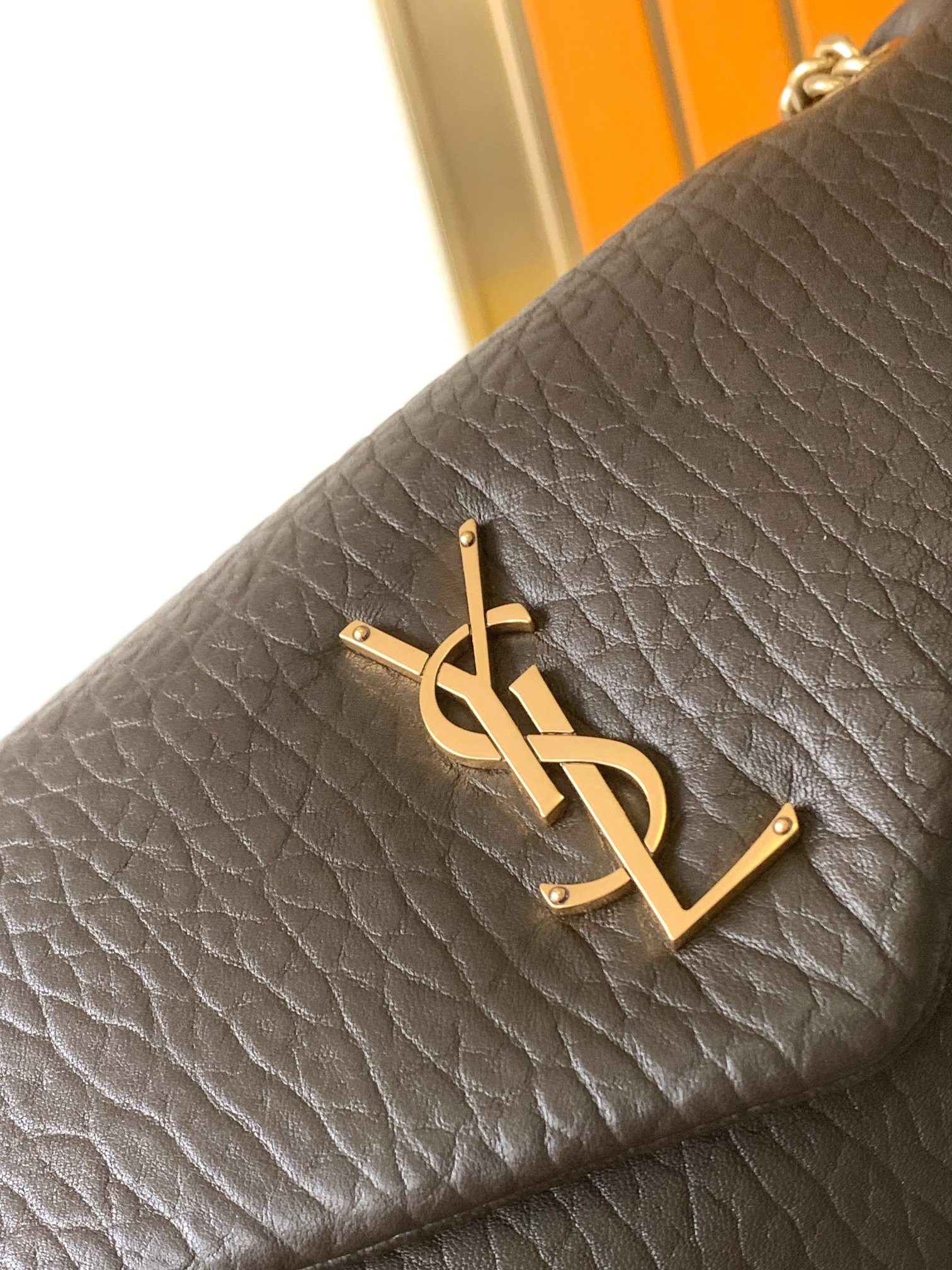 YSL Calypso small in plunged lambskin 26x14x7cm