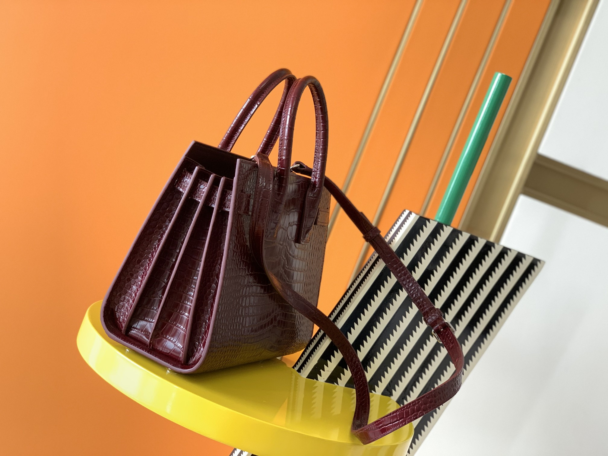 YSL SAC DE JOUR IN EMBOSSED CROCODILE LEATHER - baby 26x13.5x12.5cm