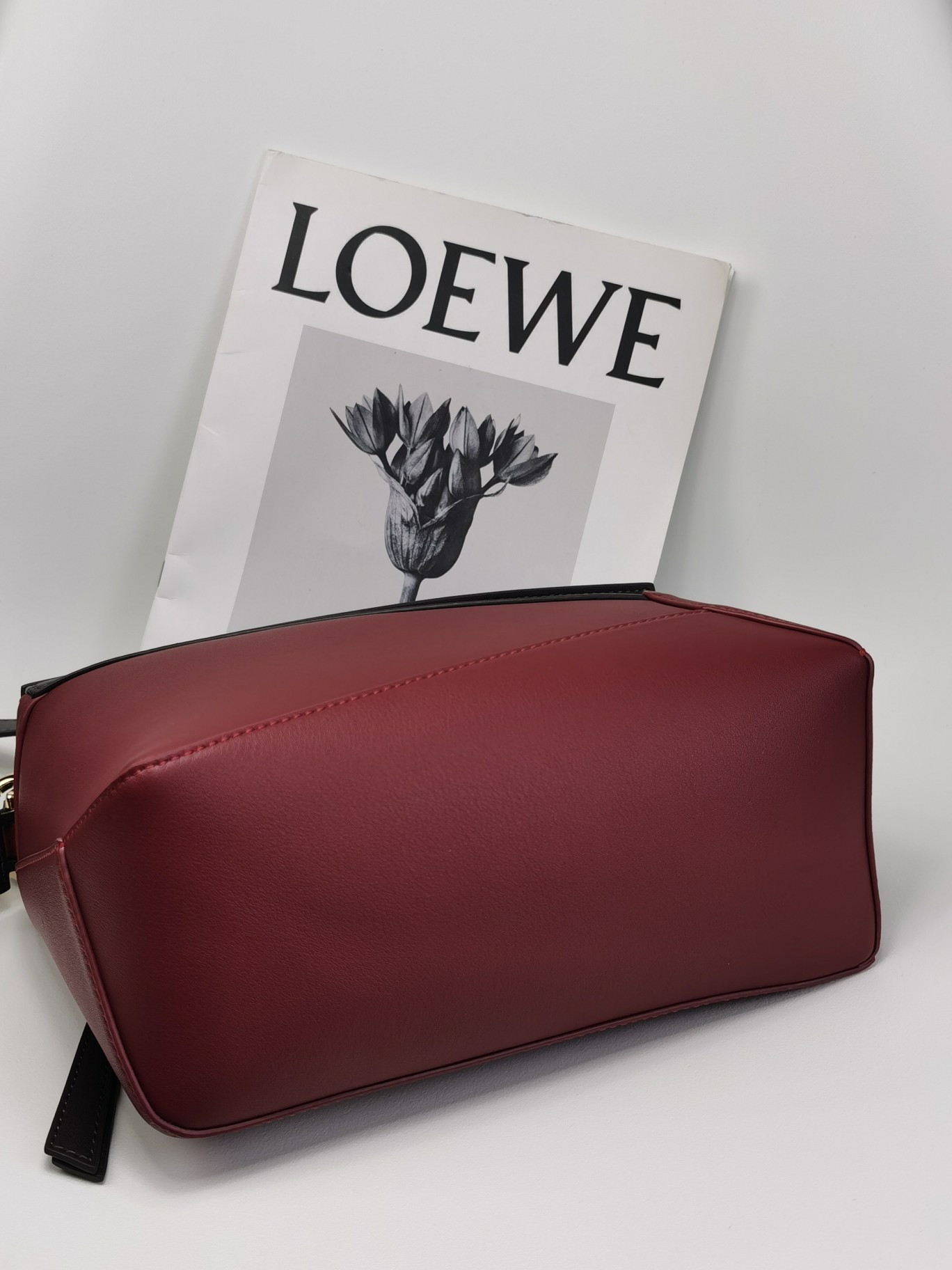 LOEWE Small Puzzle bag in classic calfskin 24x10.5x16.5cm