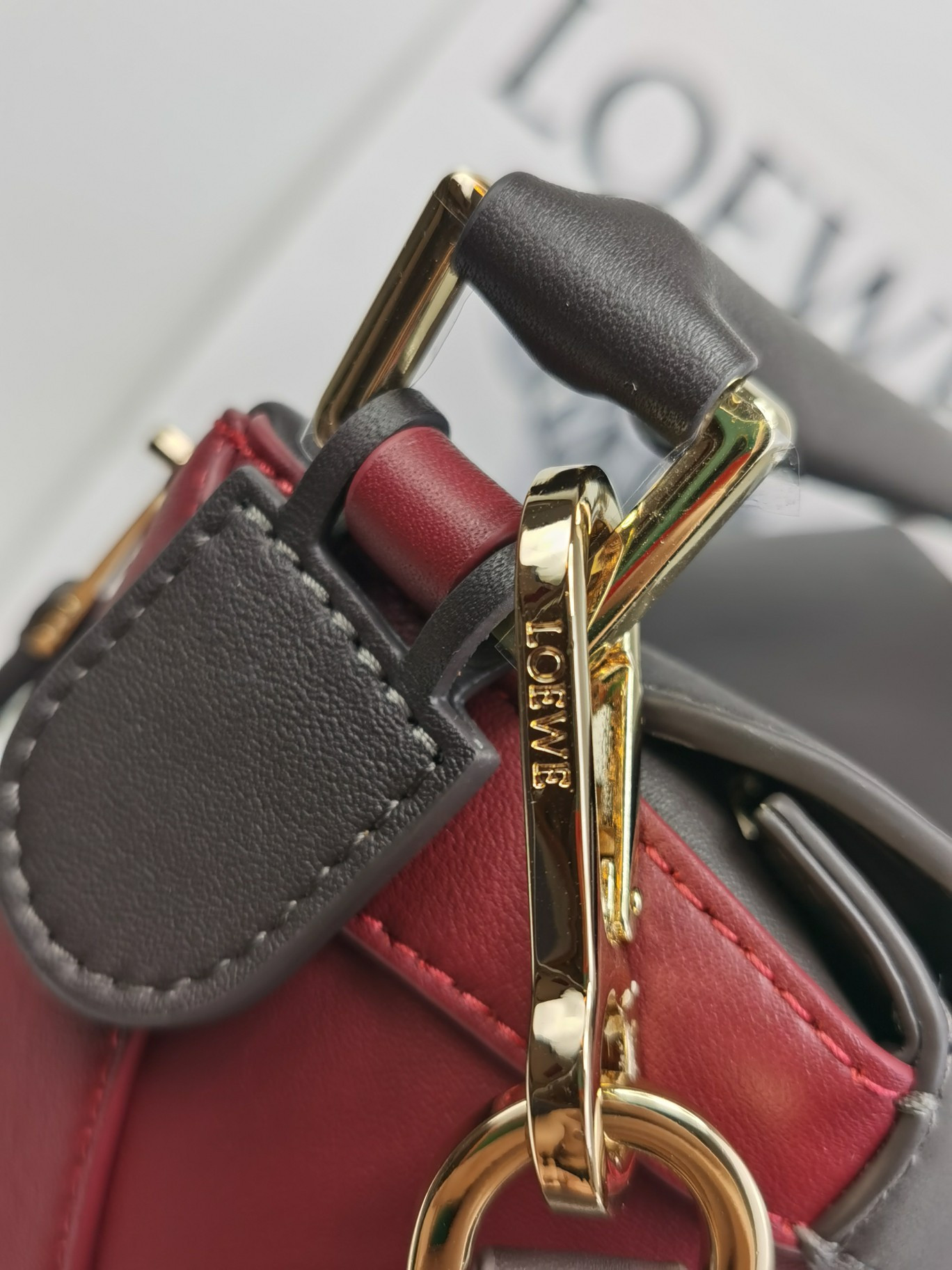 LOEWE Small Puzzle bag in classic calfskin 24x10.5x16.5cm