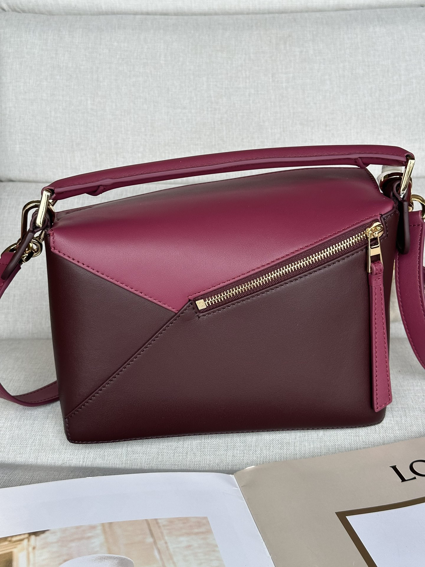 LOEWE Small Puzzle bag in classic calfskin 24x10.5x16.5cm