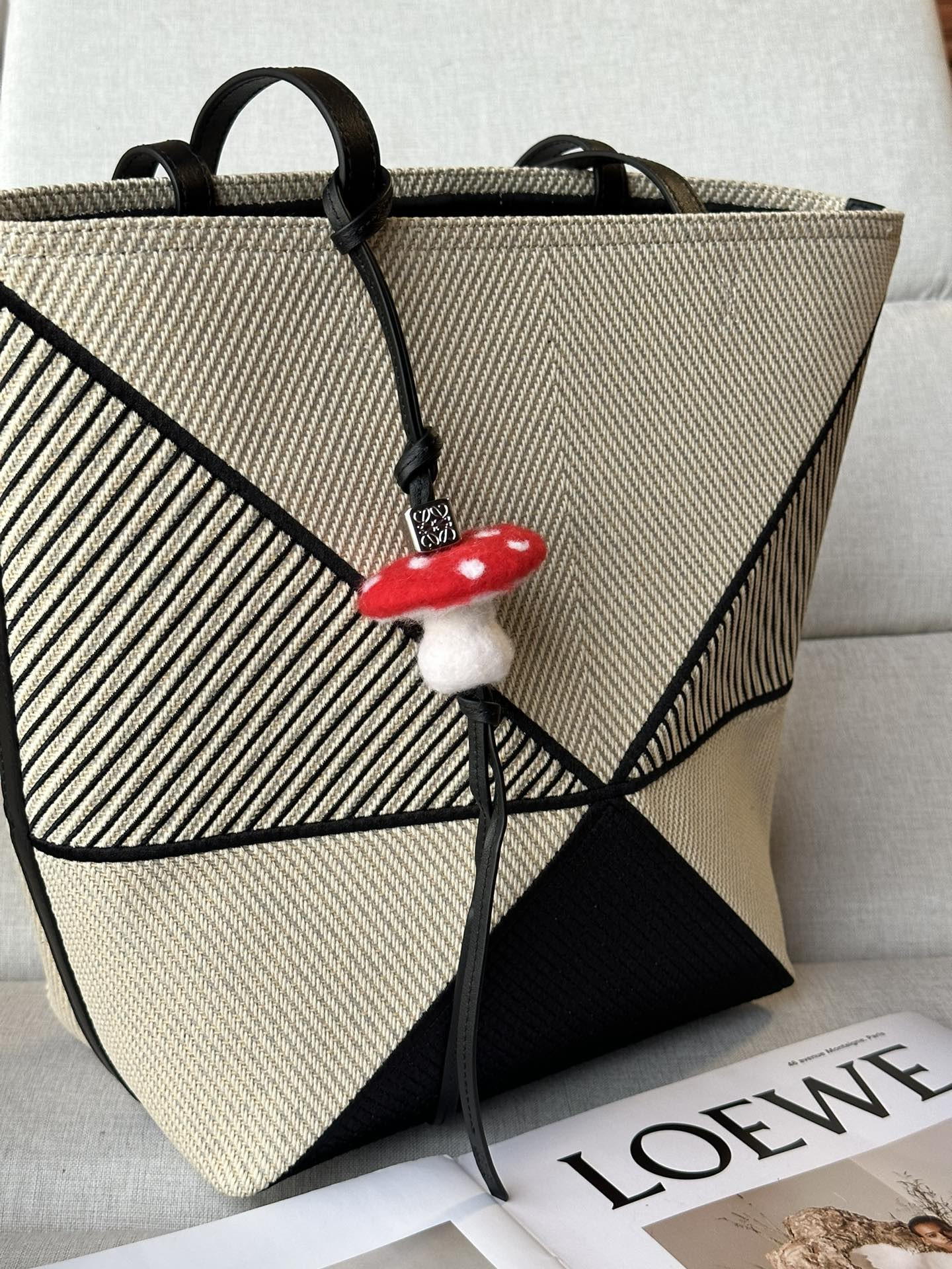 LOEWE Puzzle Fold tote 21x5.5x31cm