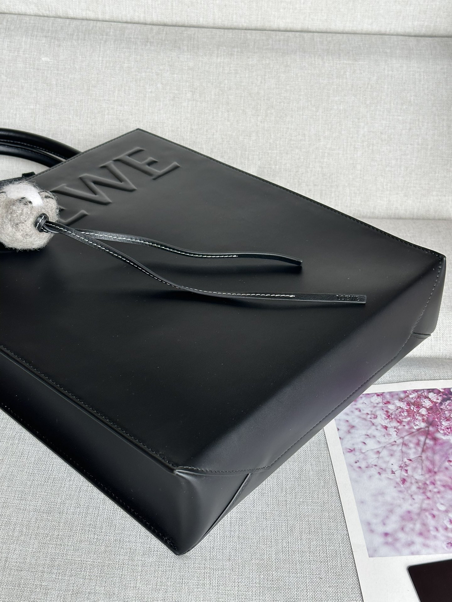 LOEWE Standard A4 Tote 28x7.5x36cm