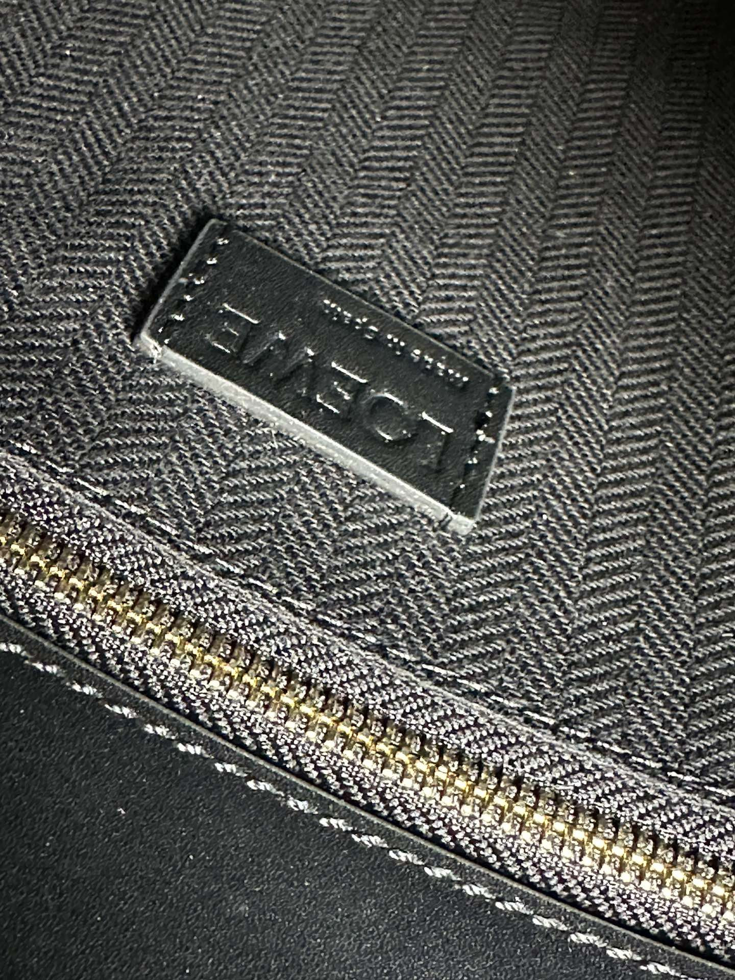 LOEWE Standard A4 Tote 28x7.5x36cm